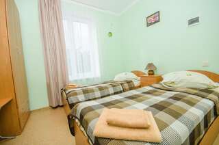 Гостиница Инжир Севастополь Стандартный двухместный номер с 1 кроватью или 2 отдельными кроватями-3